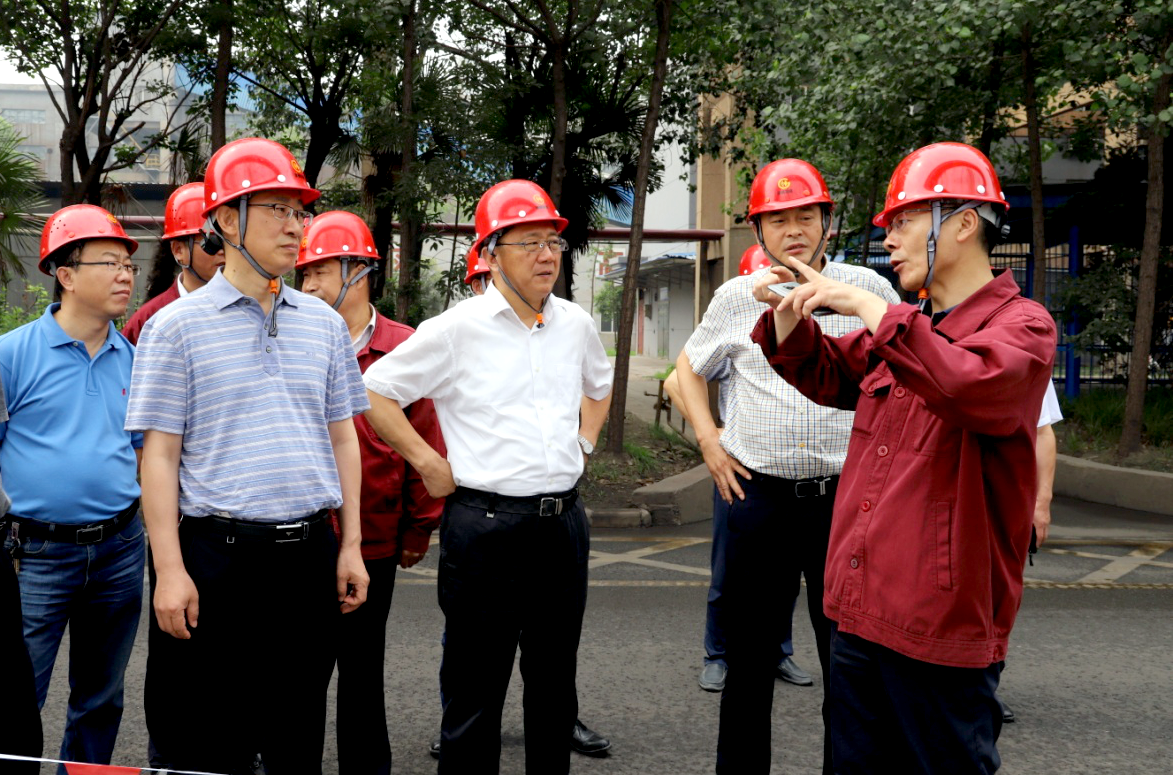 淮安市副市长赵权来淮钢调研